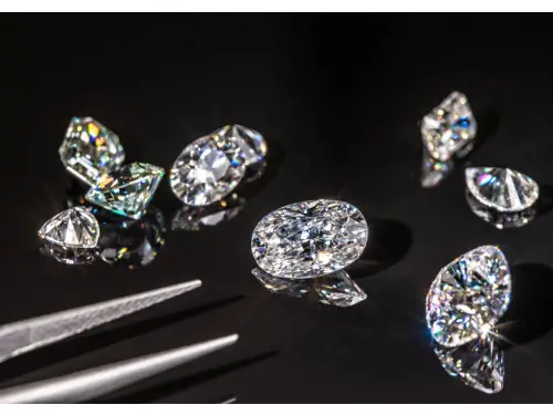 Jak rozpoznać prawdziwy diament od sztucznego — Proste wskazówki